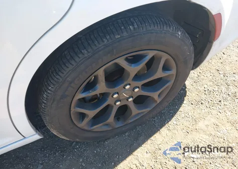 2019 Chrysler 300 300S Awd from USA, damaged, VIN 2C3CCAGG7KH569721